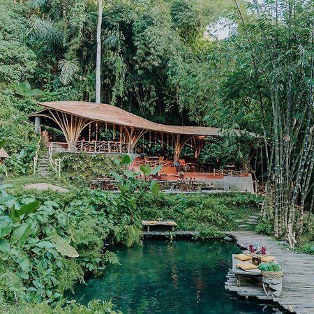 Bambu Indah Hotel Ubud Exterior foto