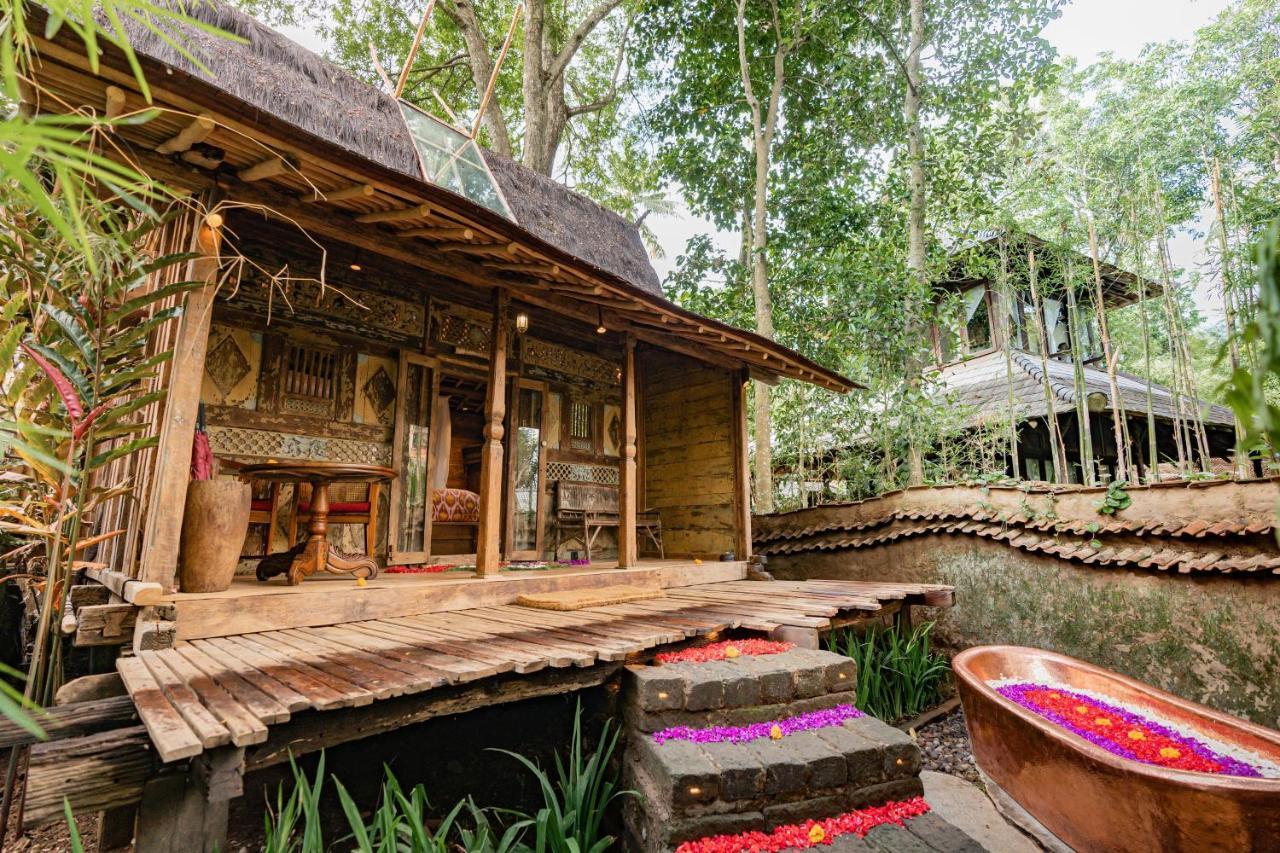 Bambu Indah Hotel Ubud Exterior foto